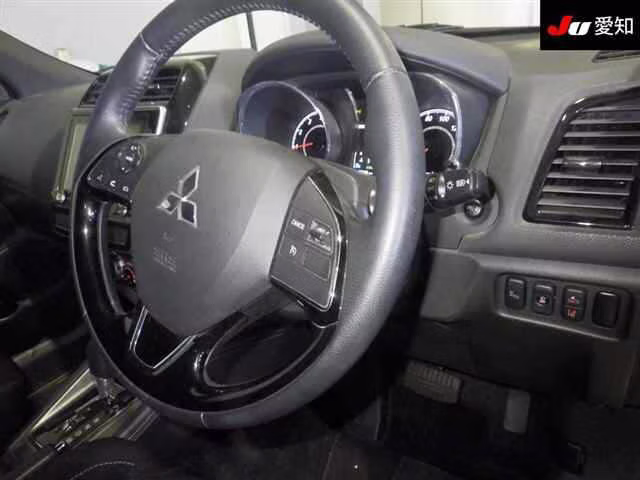 MITSUBISHI RVR