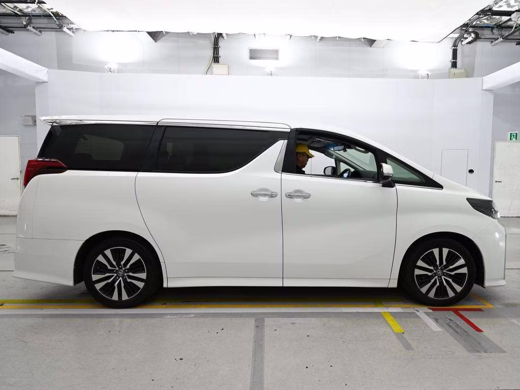 TOYOTA ALPHARD