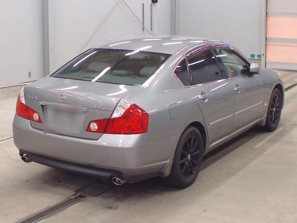 NISSAN FUGA