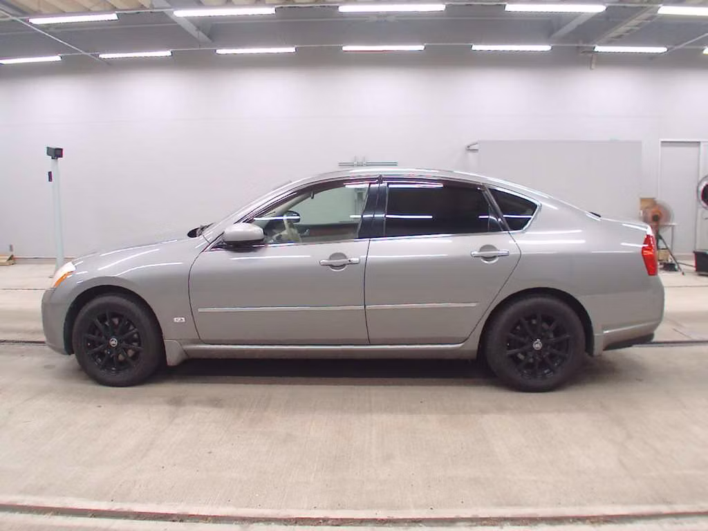 NISSAN FUGA