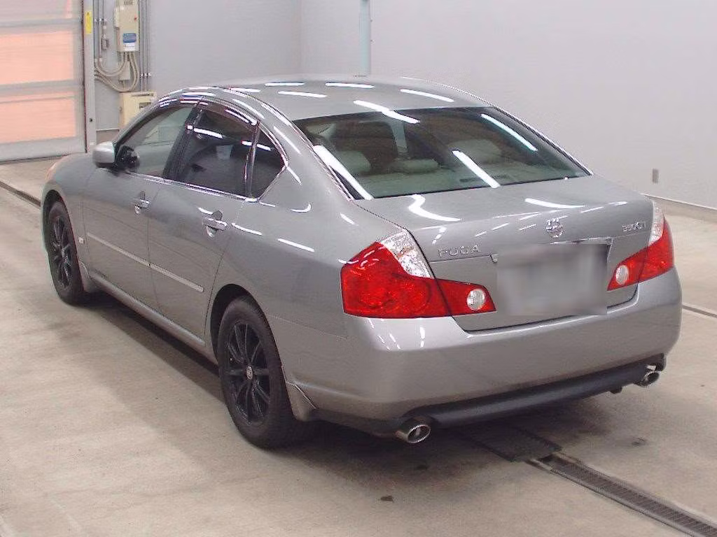NISSAN FUGA