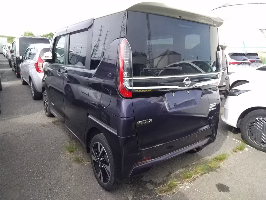 NISSAN ROOX