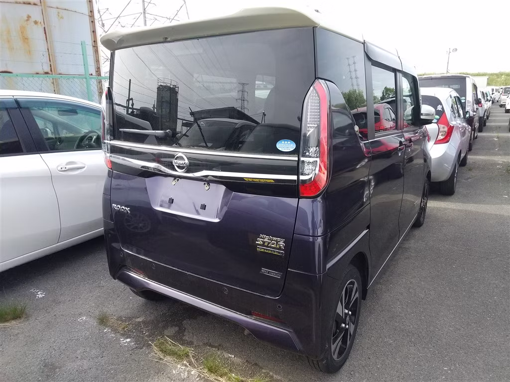 NISSAN ROOX