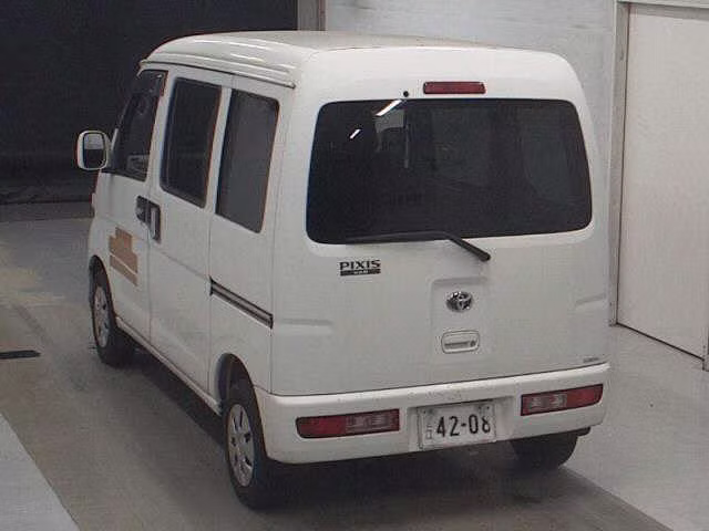TOYOTA PIXIS VAN