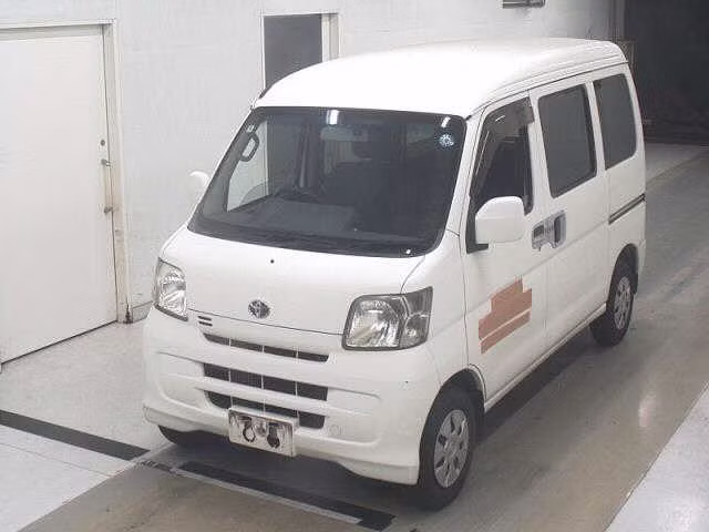 TOYOTA PIXIS VAN