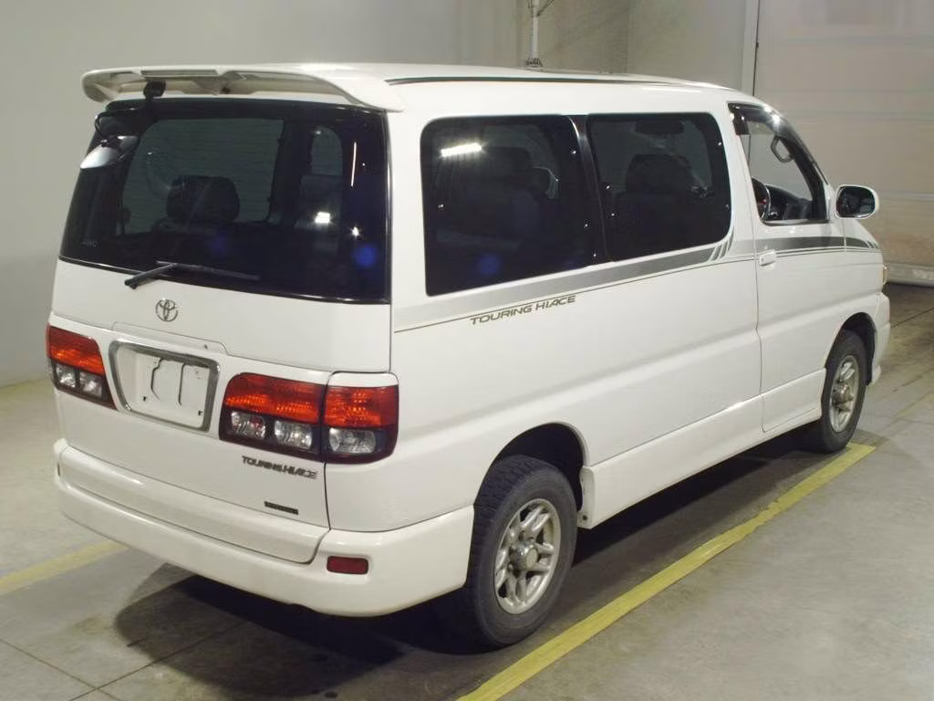 TOYOTA TOURING HIACE