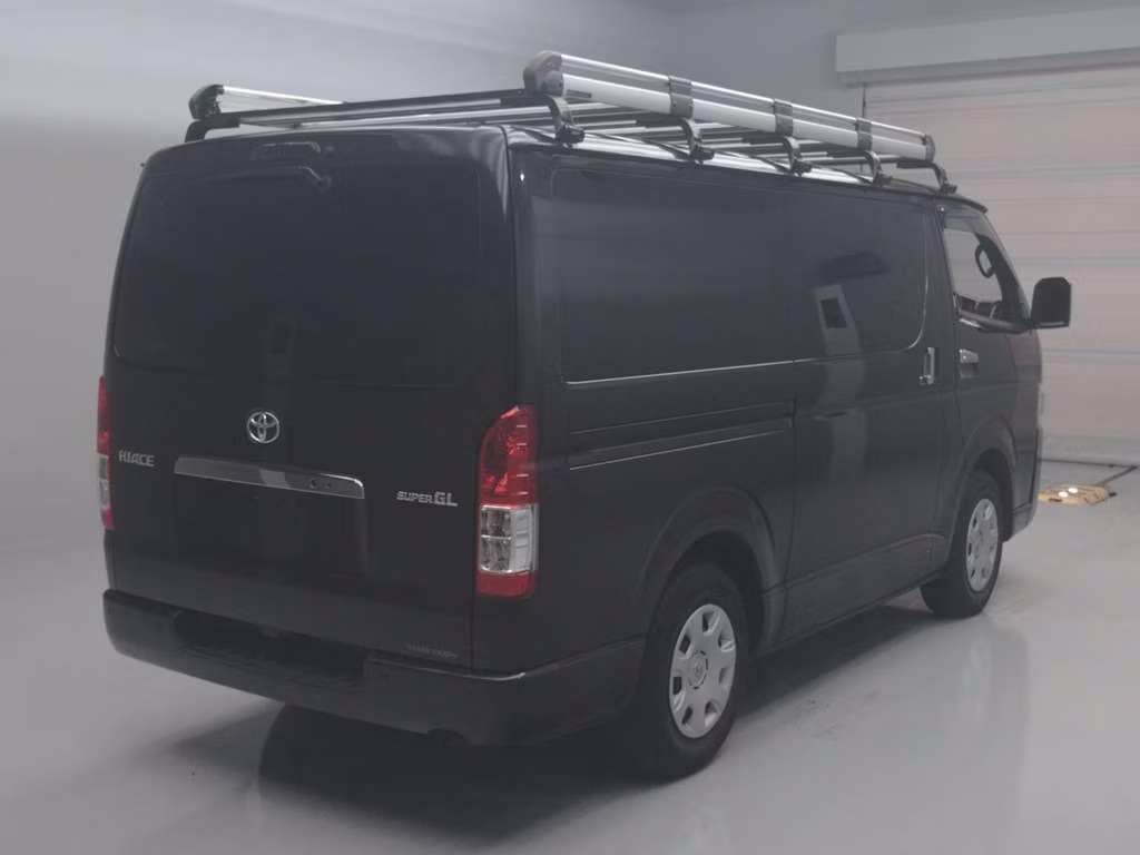 TOYOTA REGIUS ACE