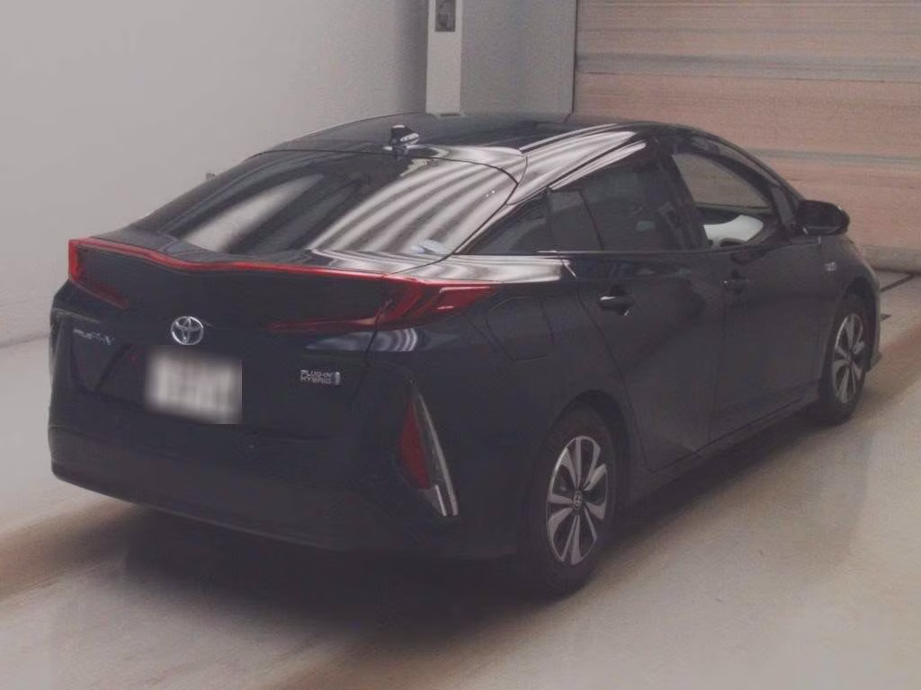 TOYOTA PRIUS PHV