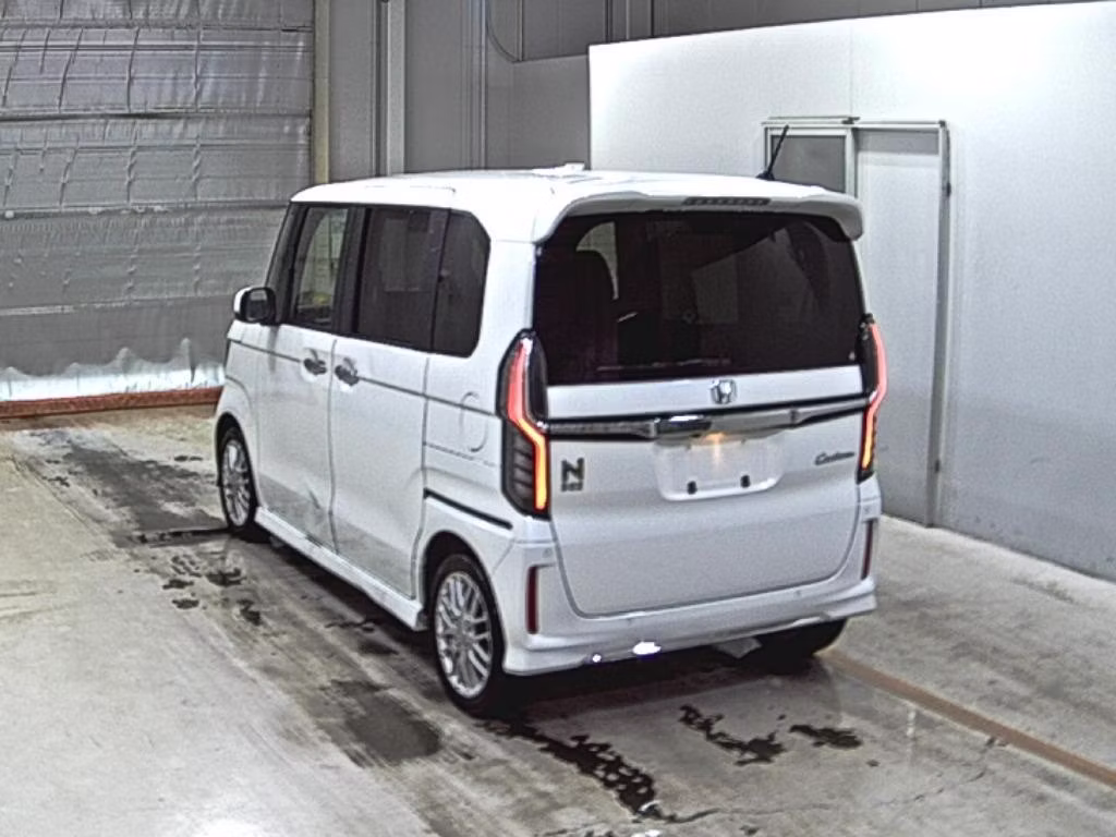 HONDA N-BOX
