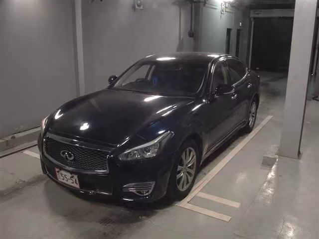 NISSAN FUGA