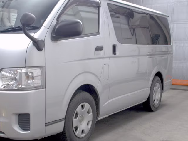 TOYOTA REGIUS ACE