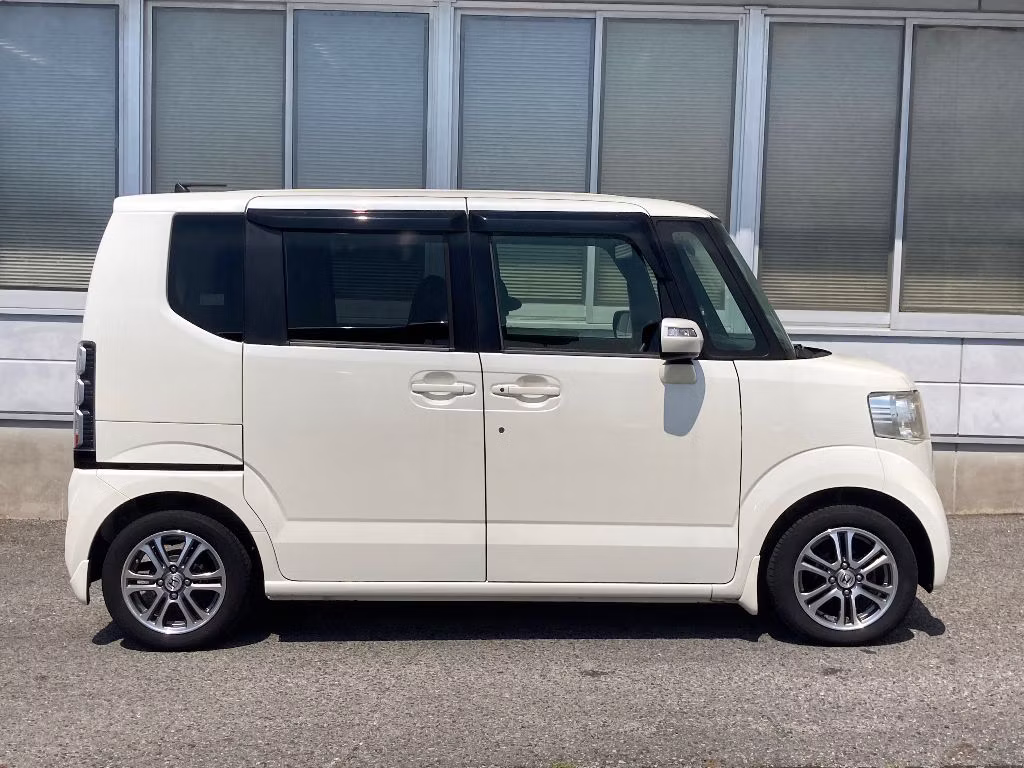 HONDA N-BOX