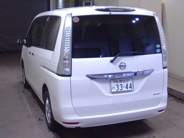 NISSAN SERENA