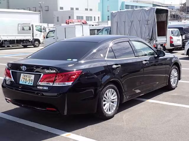 TOYOTA CROWN
