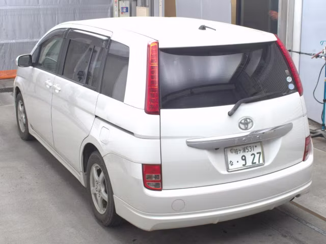 TOYOTA ISIS