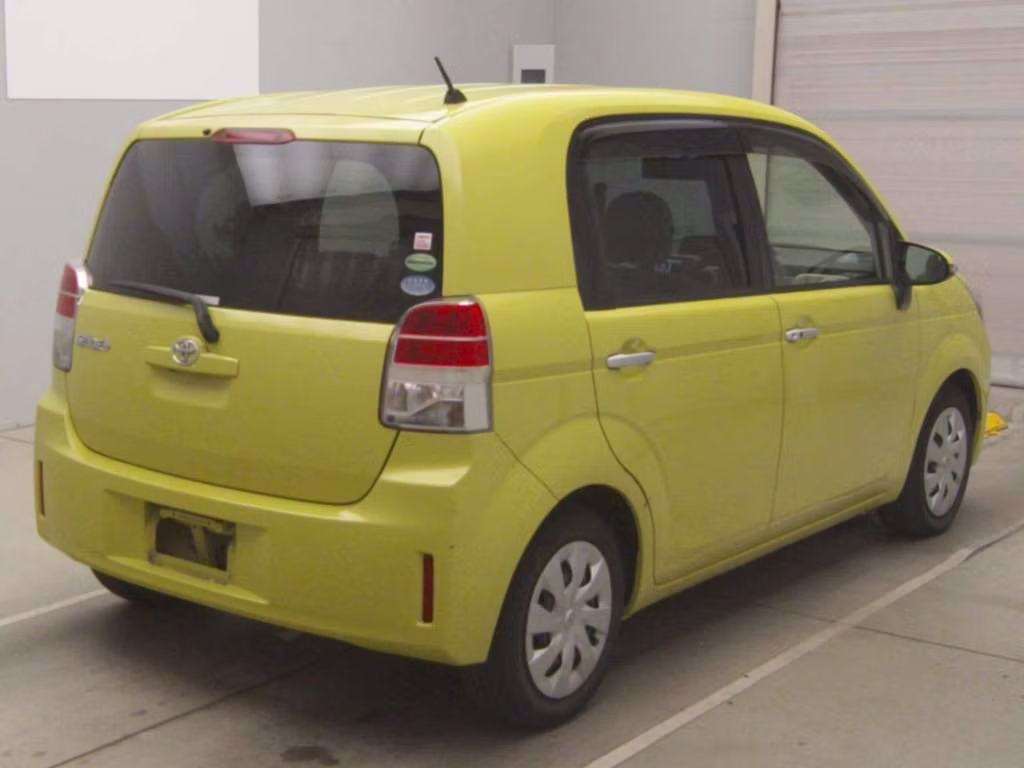 TOYOTA SPADE