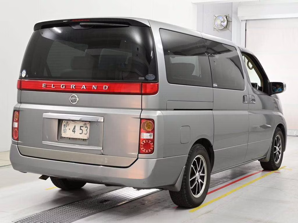 NISSAN ELGRAND