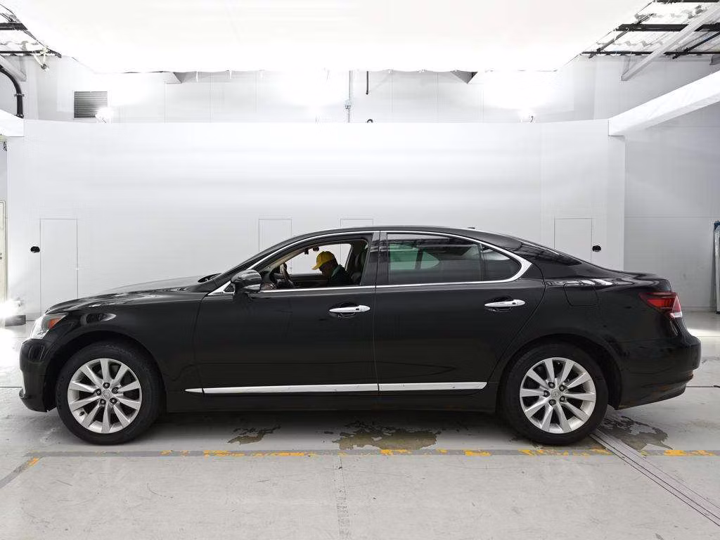 LEXUS LS460