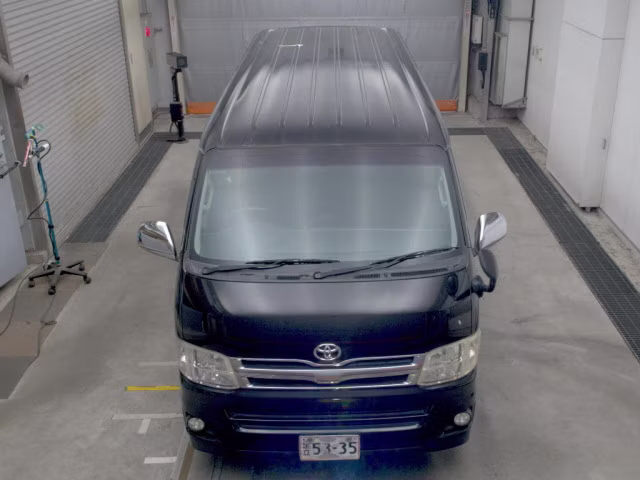 TOYOTA REGIUS ACE