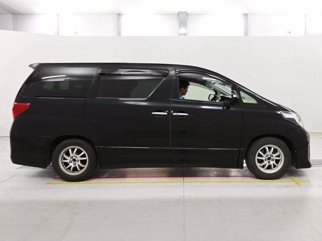 TOYOTA ALPHARD