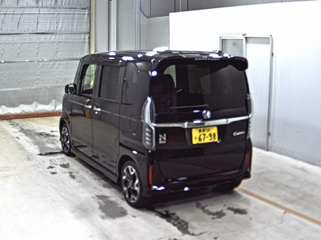 HONDA N-BOX