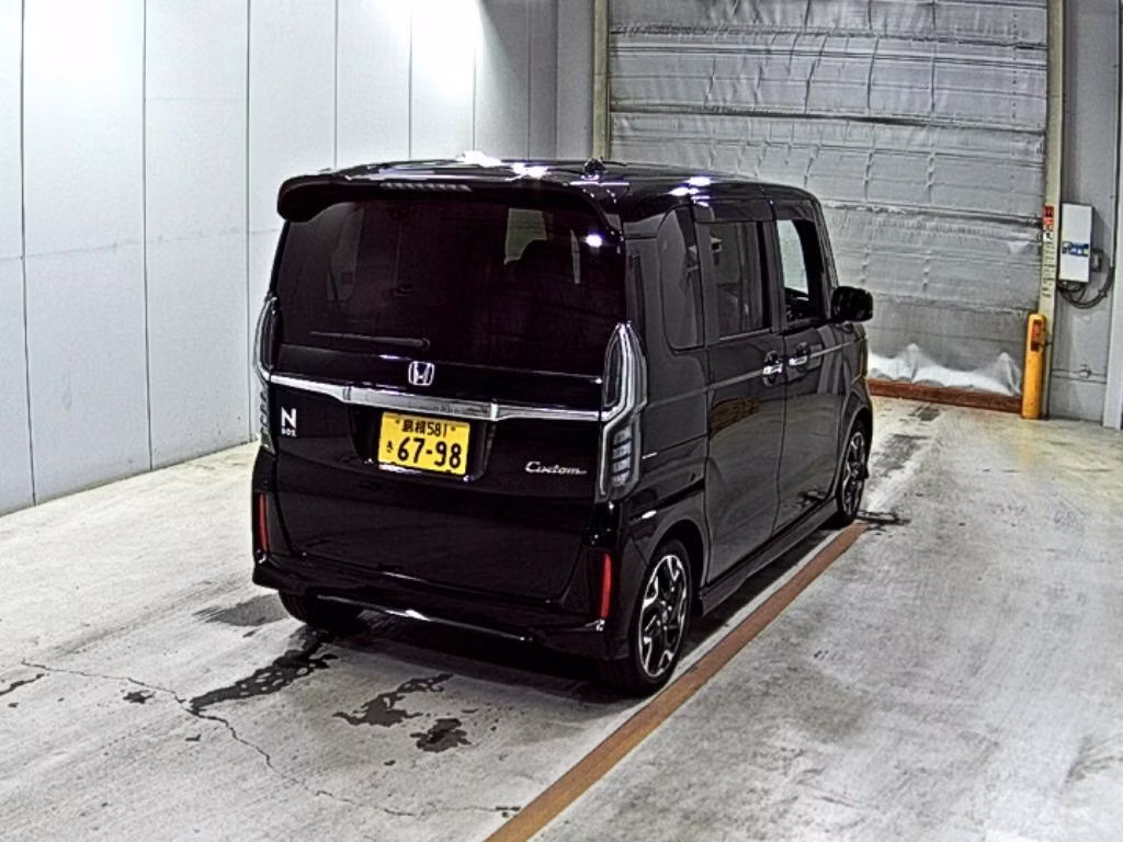 HONDA N-BOX