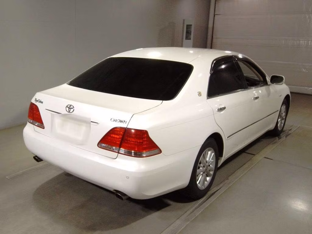 TOYOTA CROWN