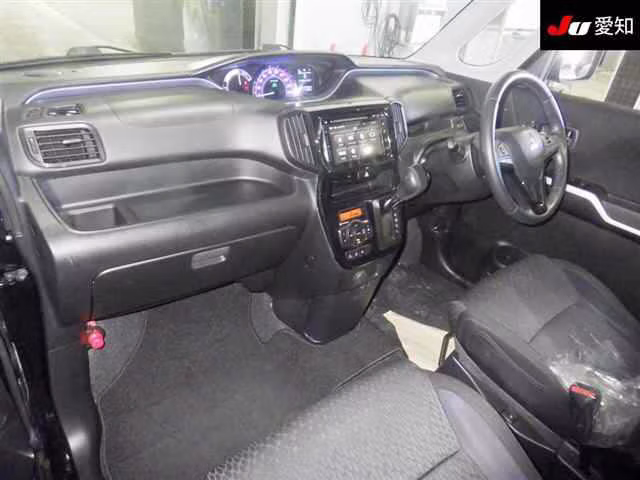 MITSUBISHI DELICA D:2
