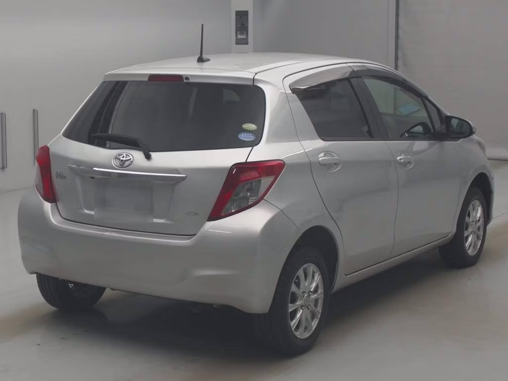 TOYOTA VITZ