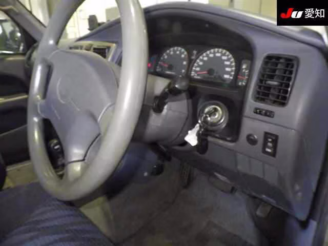 TOYOTA HILUX SURF