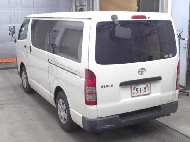 TOYOTA REGIUS ACE