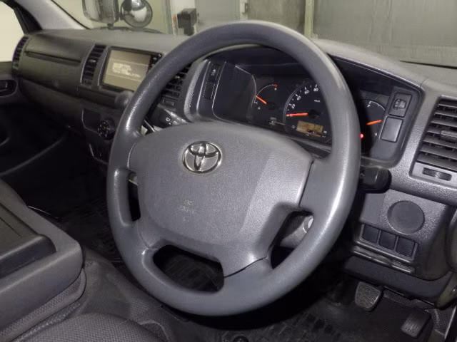 TOYOTA REGIUS ACE