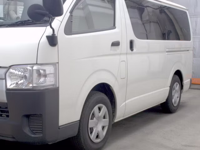 TOYOTA REGIUS ACE