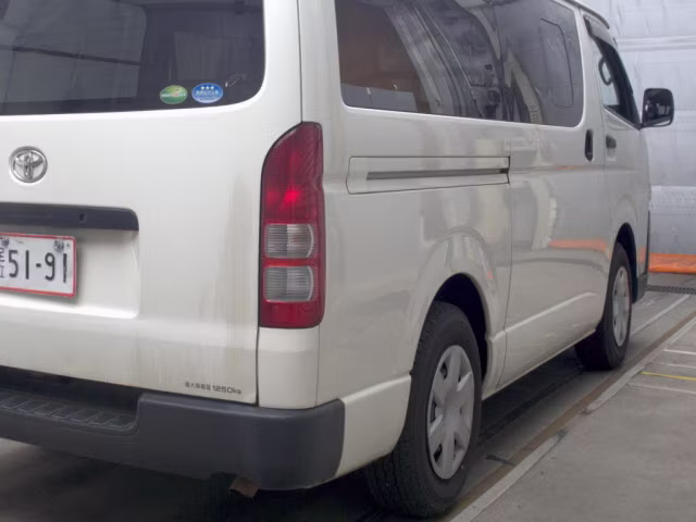 TOYOTA REGIUS ACE