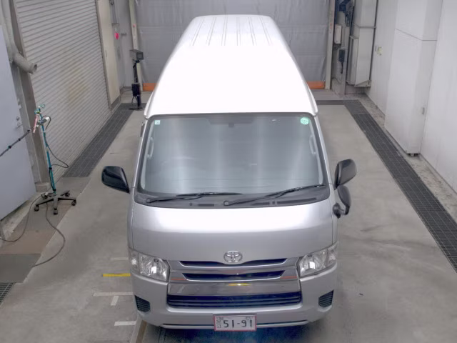 TOYOTA REGIUS ACE