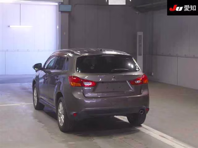 MITSUBISHI RVR