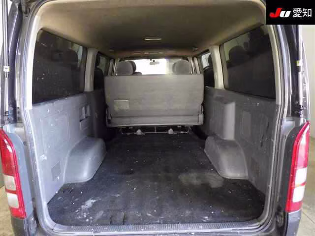 TOYOTA REGIUS ACE