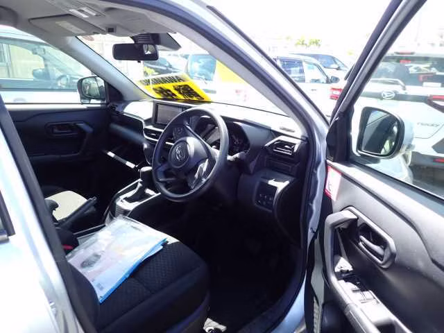DAIHATSU ROCKY
