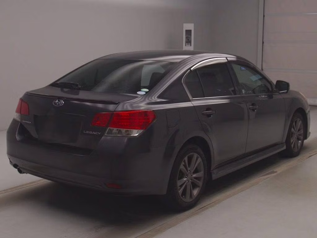 SUBARU LEGACY B4
