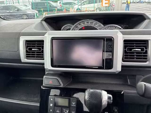 TOYOTA PIXIS MEGA