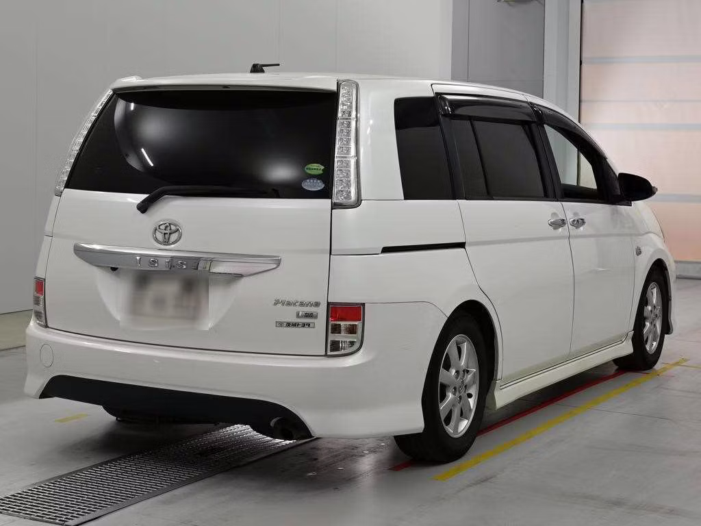 TOYOTA ISIS