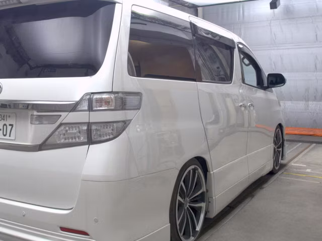 TOYOTA VELLFIRE
