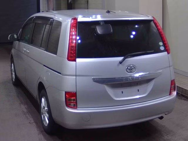 TOYOTA ISIS
