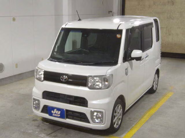 TOYOTA PIXIS MEGA