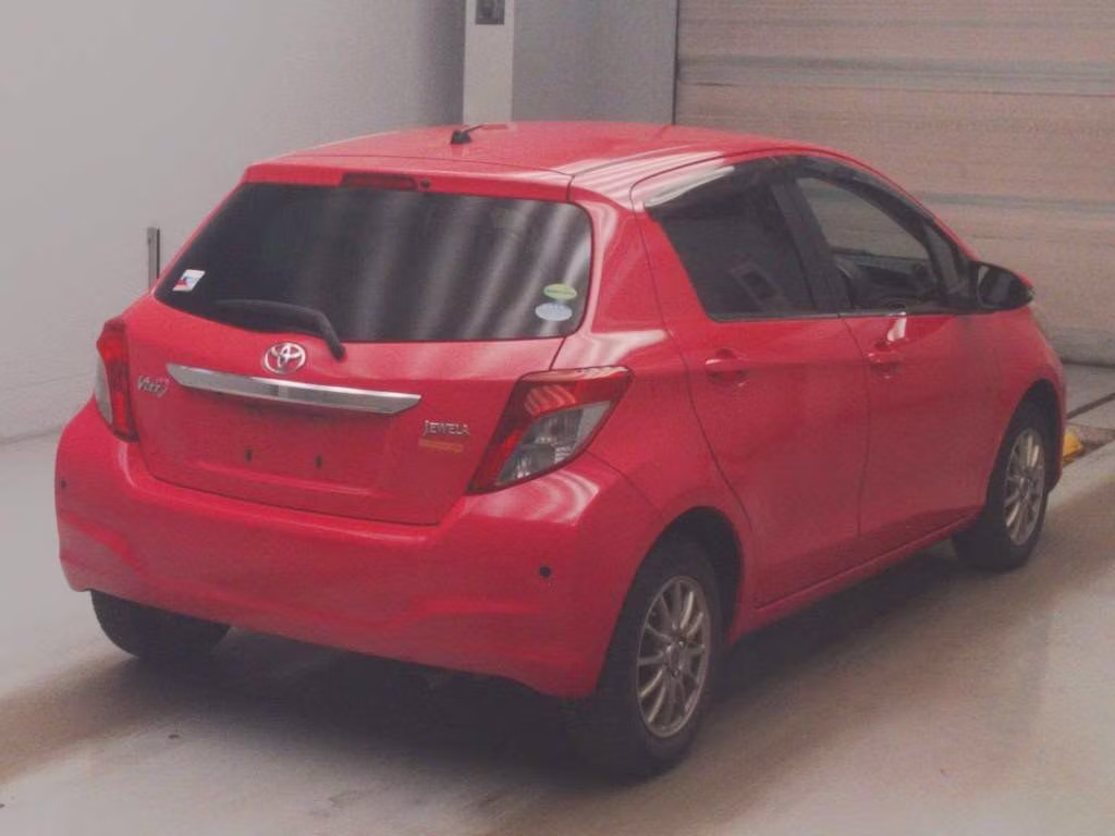 TOYOTA VITZ