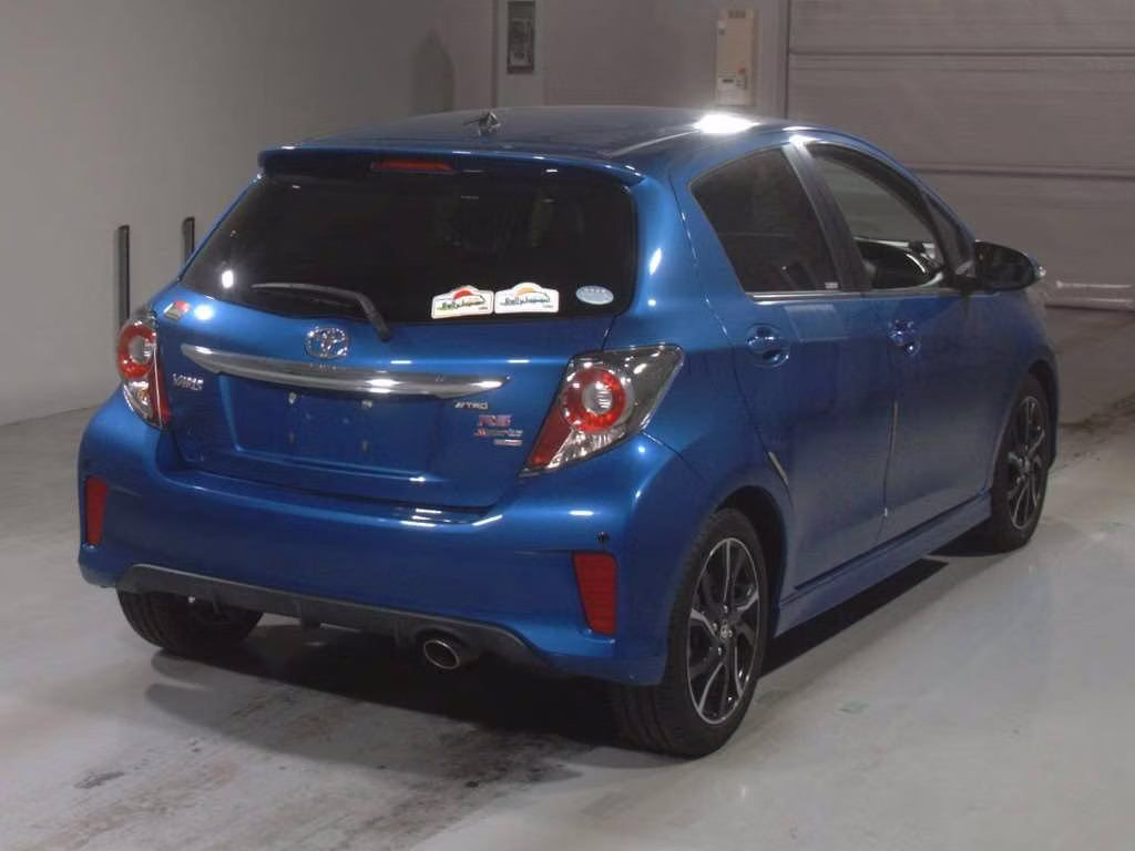 TOYOTA VITZ