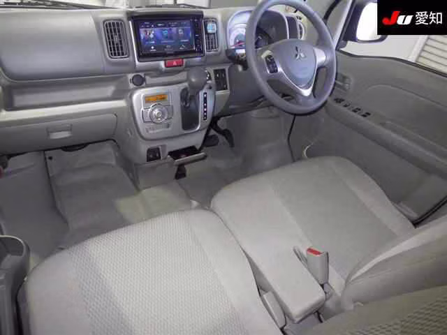 MITSUBISHI TOWN BOX