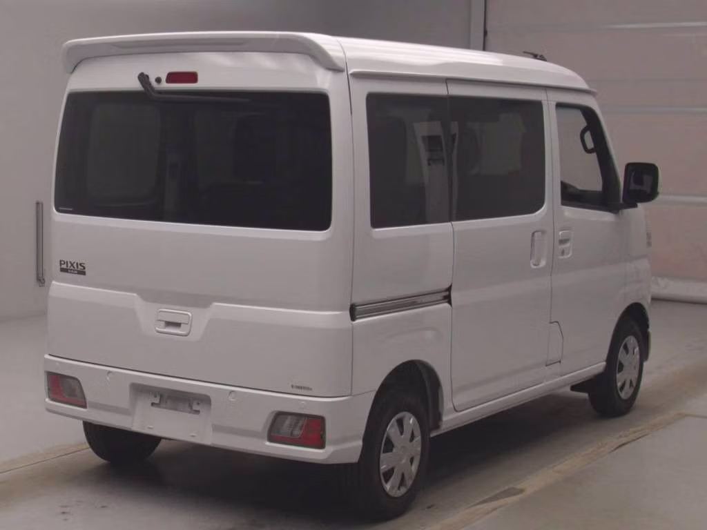 TOYOTA PIXIS VAN