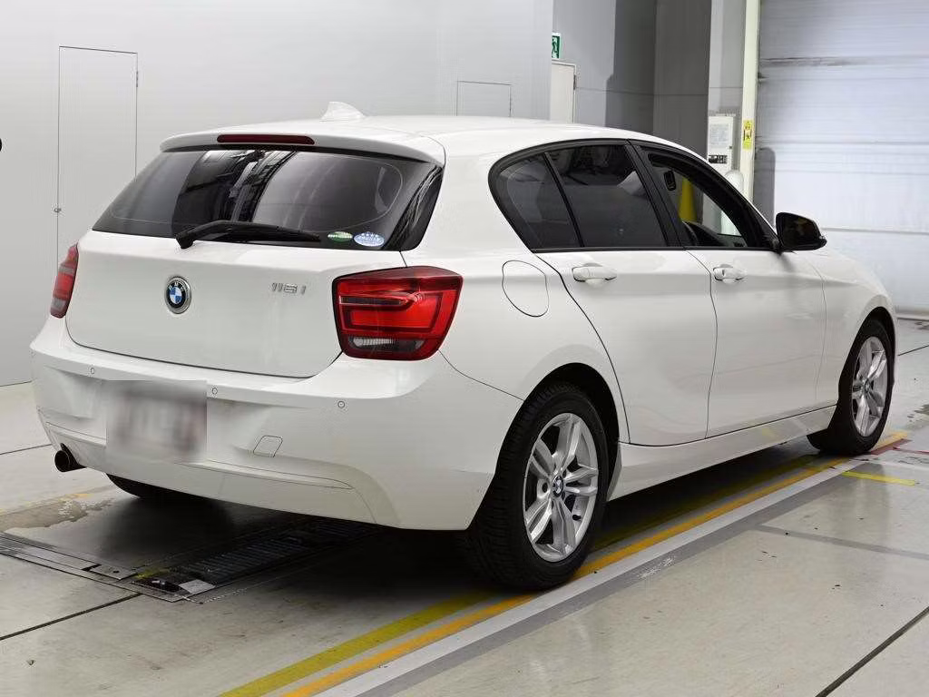 BMW 1-SERIES