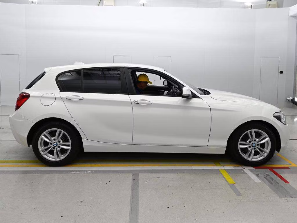 BMW 1-SERIES
